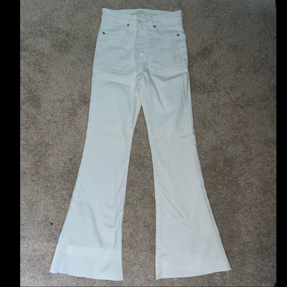 American eagle white super high rise flare super stretch jeans size 2